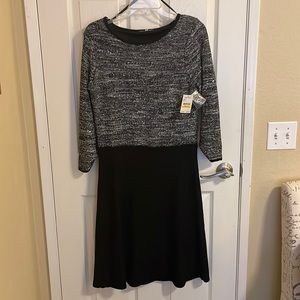 Nine West silver / multi dress size US M. New, never worn.